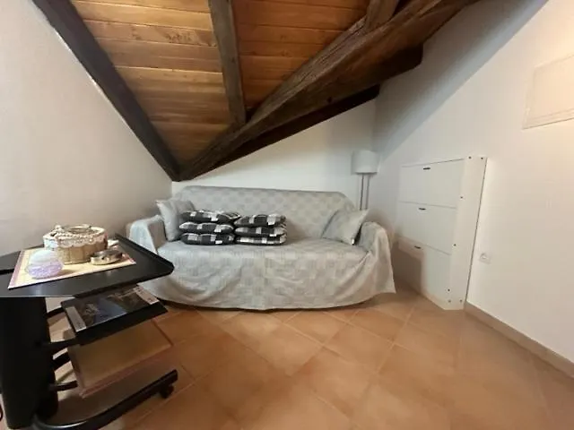 Apartment Bella Vista With Swimming Pool And Tennis Court